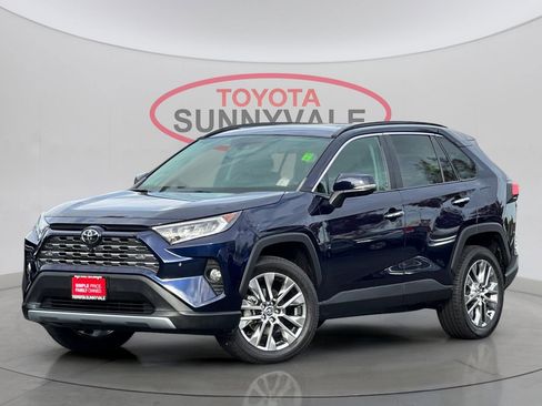 Used 2020 Toyota RAV4 Limited image 2