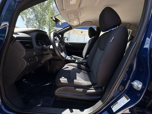 Used 2018 Nissan Leaf SV FWD image 18