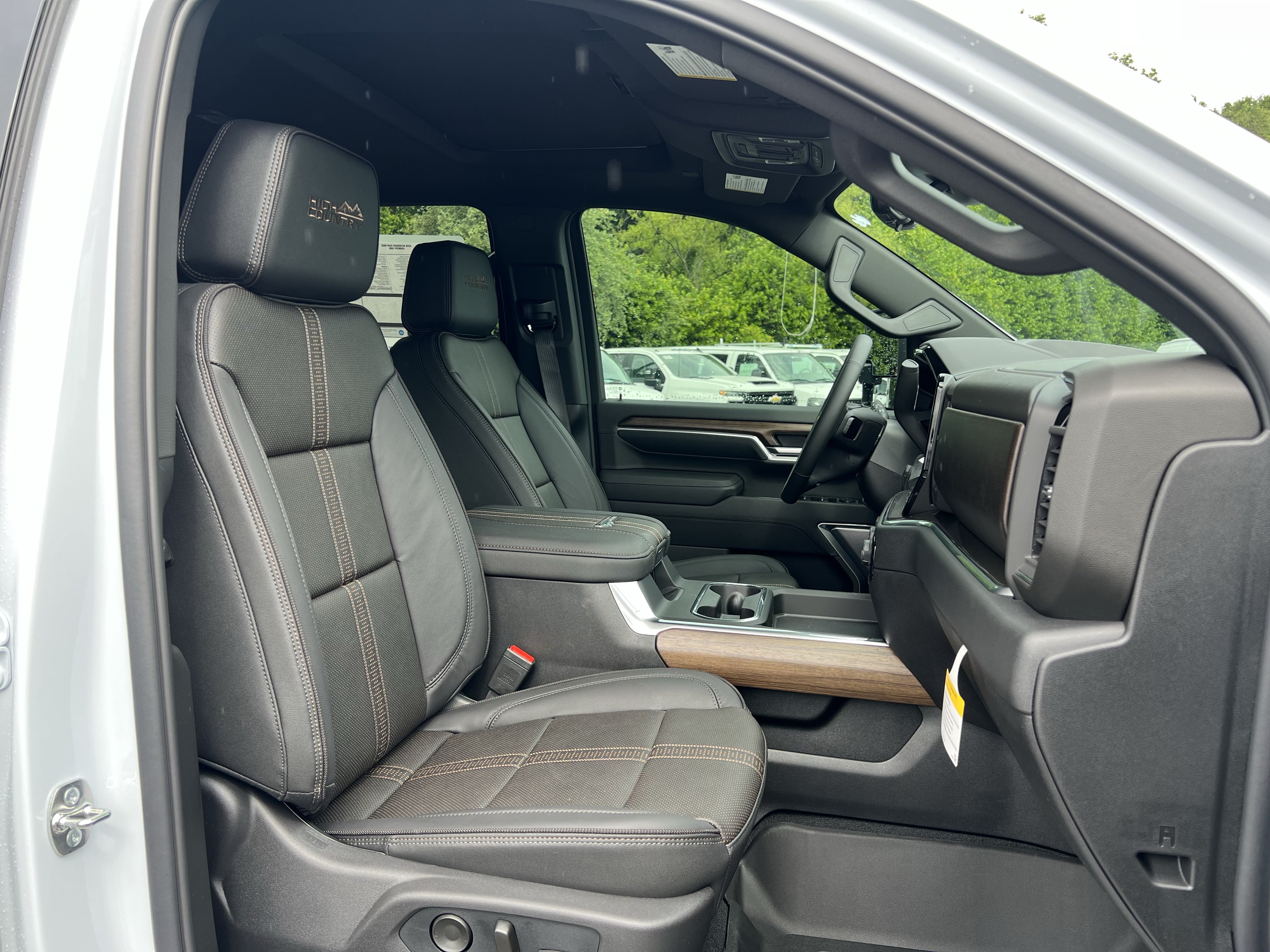 New 2026 Chevrolet Silverado 2500 High Country w/ High Country Premium Package AWD/4WD image 37