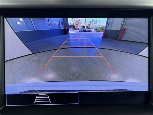 Certified 2021 GMC Acadia SLE w/ Driver Convenience Package image 15