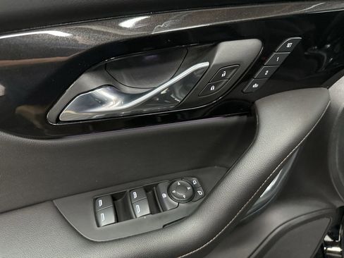 Used 2024 Chevrolet Blazer Premier w/ Enhanced Convenience Package image 16