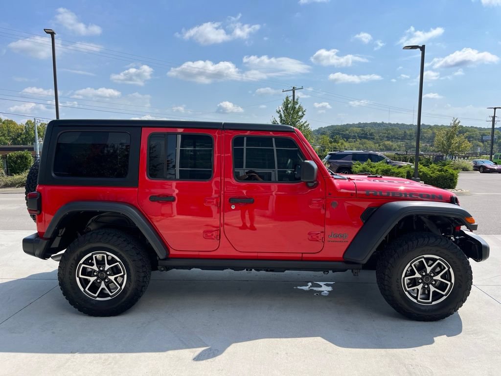 Used 2025 Jeep Wrangler Unlimited Rubicon AWD/4WD image 21