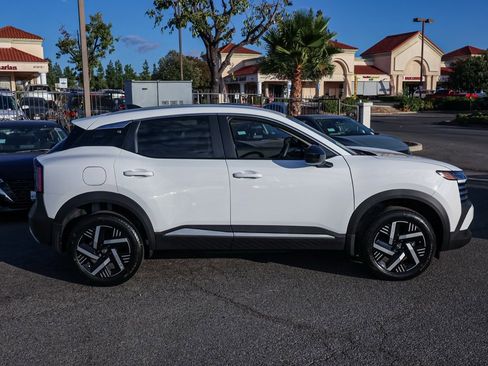 New 2026 Nissan Kicks SV image 3