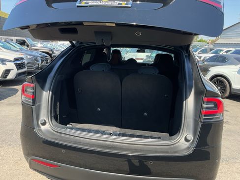 Used 2018 Tesla Model X 75D AWD/4WD image 24