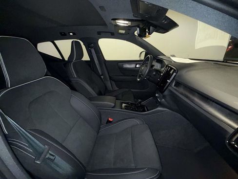 Used 2023 Volvo XC40 Recharge Ultimate AWD/4WD image 5