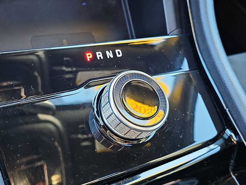 Used 2023 Jeep Grand Cherokee L Laredo image 18