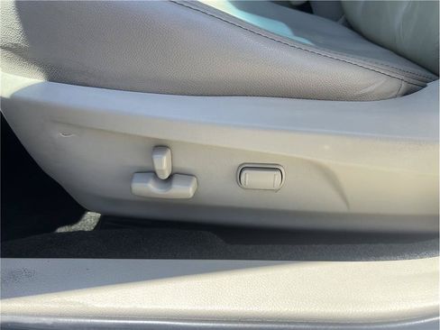 Used 2014 Subaru Outback 2.5i Premium w/ Popular Package #1B AWD/4WD image 17
