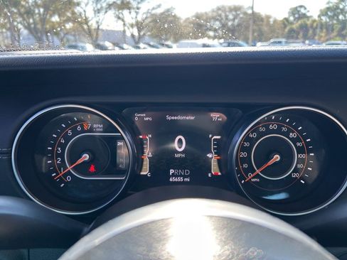 Used 2020 Jeep Gladiator Overland image 17