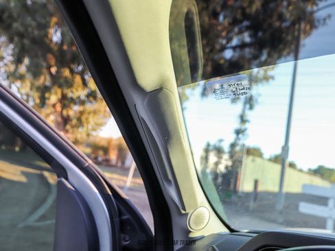 Used 2021 Ford F150 Lariat w/ Equipment Group 502A High image 48