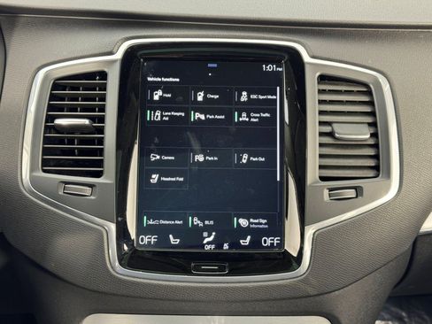 Used 2018 Volvo XC90 T8 Momentum w/ Convenience Package image 28