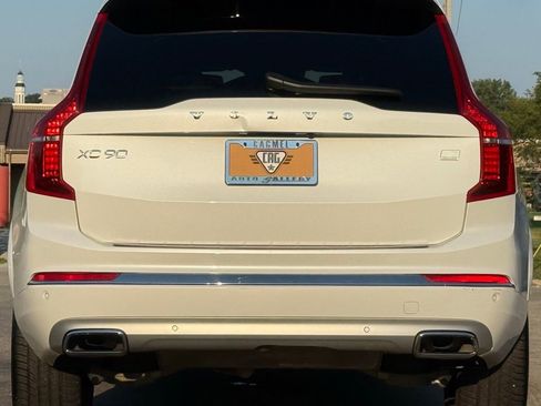 Used 2021 Volvo XC90 T8 Inscription w/ Protection Package Premier AWD/4WD image 4