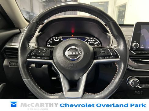 Used 2023 Nissan Altima 2.5 SR FWD image 12