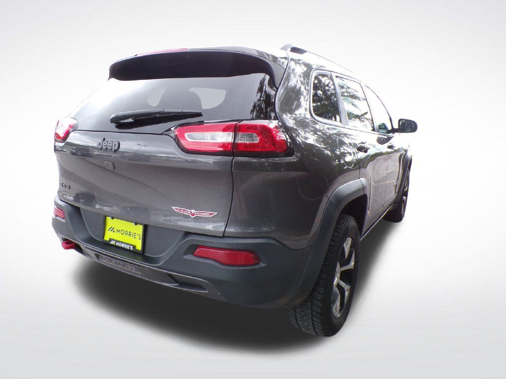 Used 2016 Jeep Cherokee Trailhawk AWD/4WD image 6