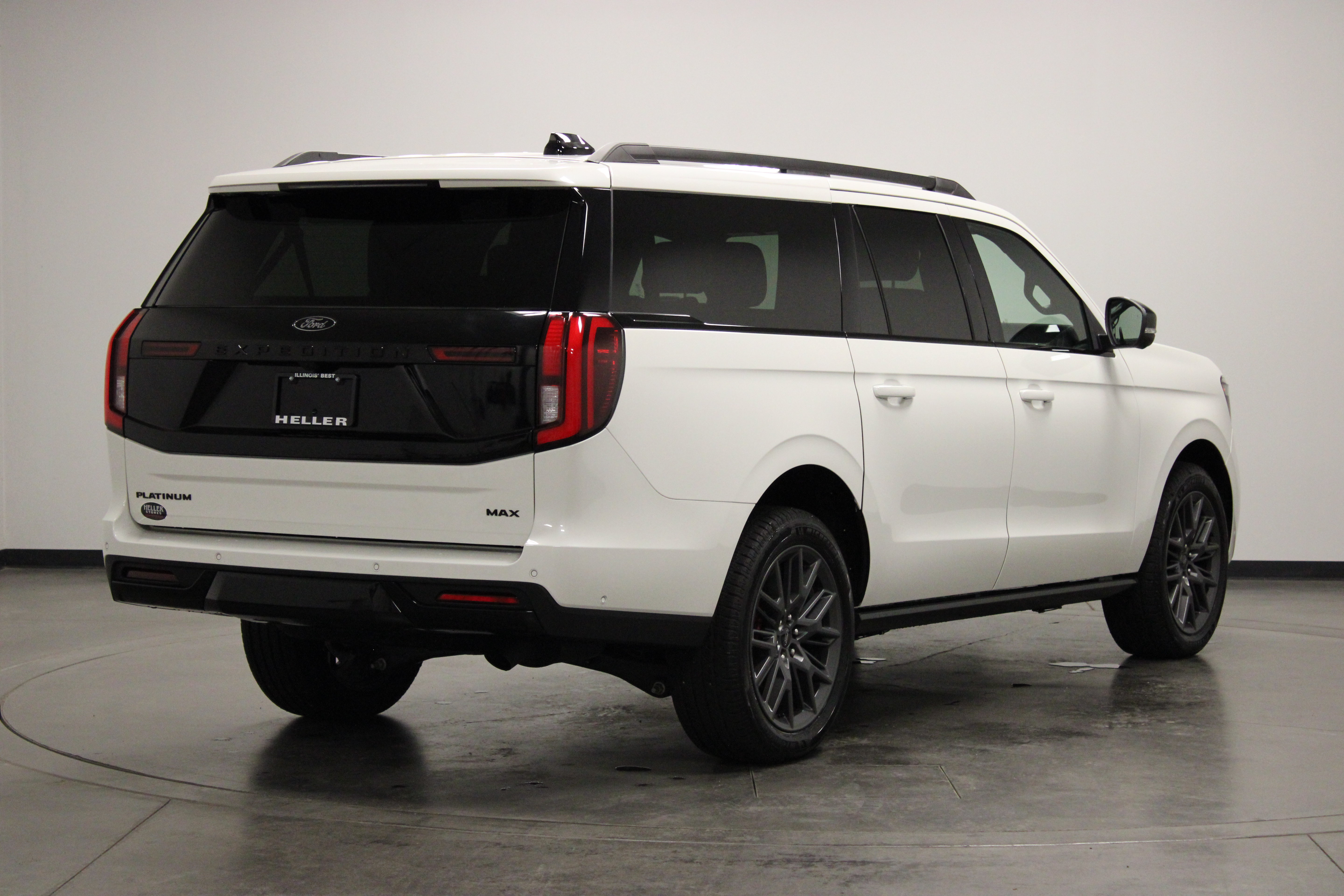 Used 2025 Ford Expedition Max Platinum w/ Stealth Performance Package AWD/4WD image 8