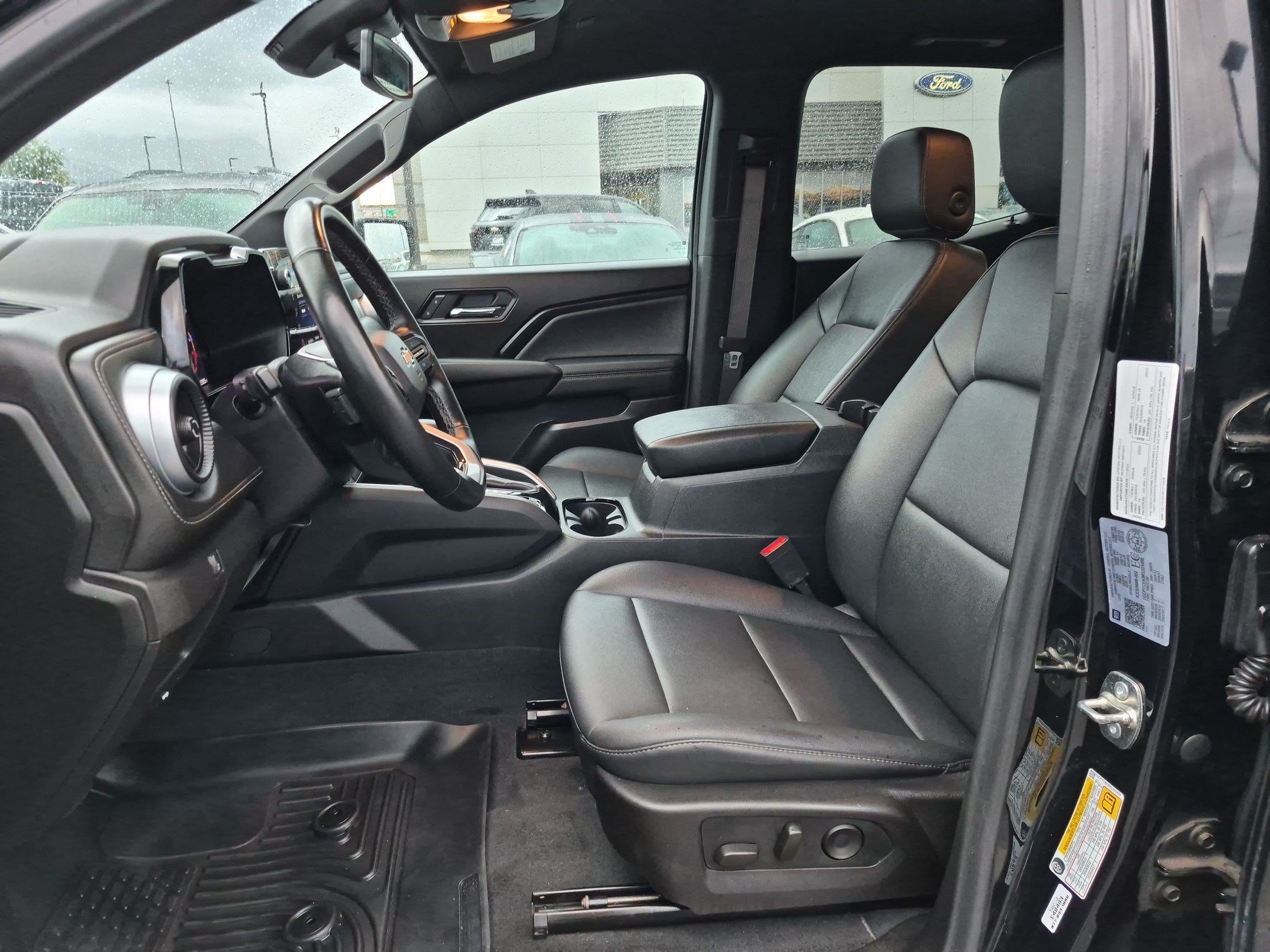 Used 2024 Chevrolet Colorado LT w/ LT Convenience Package III AWD/4WD image 18