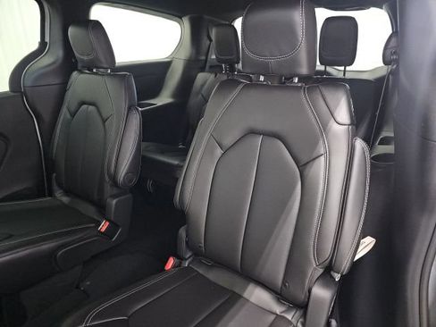 New 2026 Chrysler Voyager LX image 21