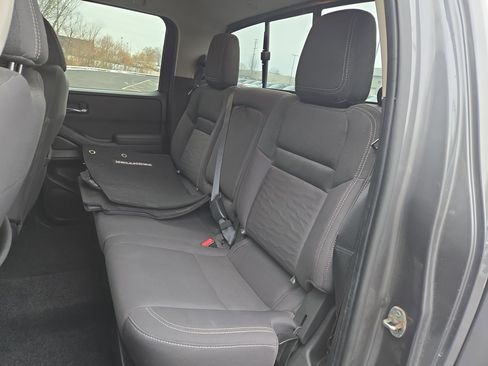 Used 2022 Nissan Frontier SV w/ Technology Package image 26