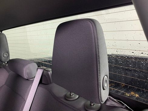 New 2026 GMC Sierra 1500 SLE image 22