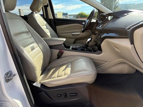 Used 2019 Ford Escape Titanium image 17