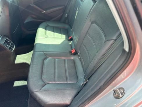 Used 2017 Volkswagen Passat 1.8T SE w/ SE Lighting Package image 12