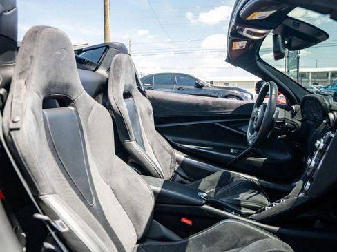 Used 2020 McLaren 720S Spider RWD image 41