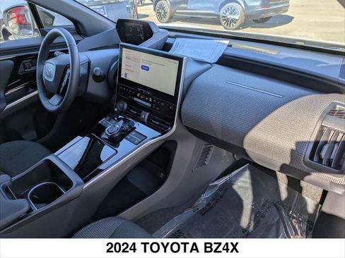 Used 2024 Toyota bZ4X XLE image 28