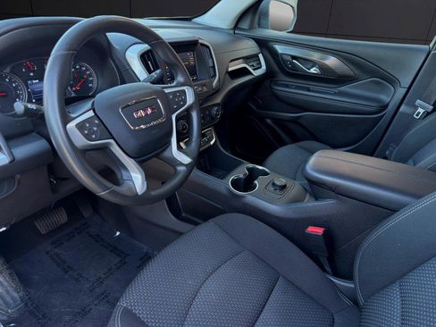 Used 2024 GMC Terrain SLE image 12