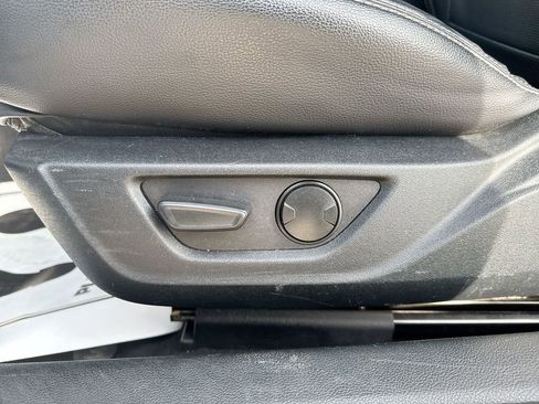 Used 2022 Ford Mustang Premium image 14