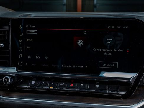 Used 2025 GMC Sierra 2500 SLT w/ SLT Premium Package image 25