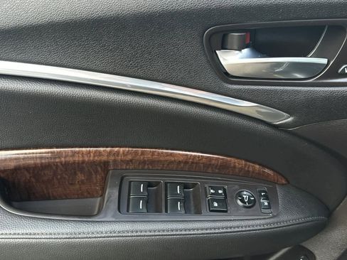 Used 2018 Acura MDX FWD image 13