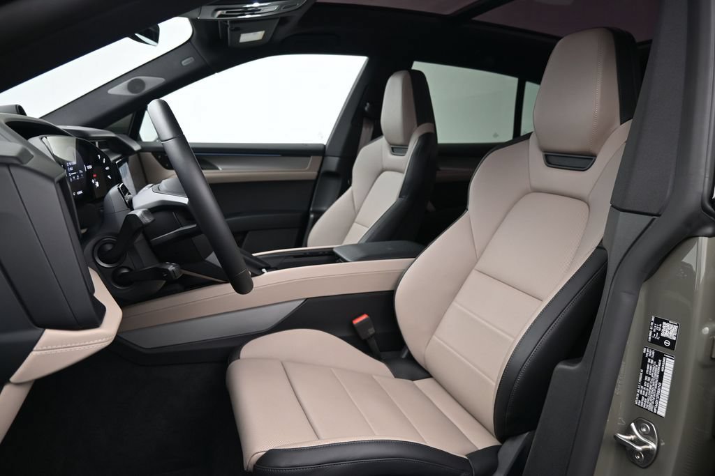 Used 2026 Porsche Cayenne Electric AWD/4WD image 5