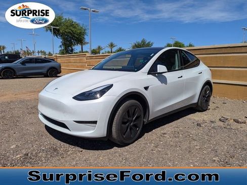 Used 2025 Tesla Model Y Long Range image 1
