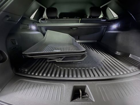 Used 2020 Cadillac XT5 Luxury w/ LPO, Floor Liner Package FWD image 34