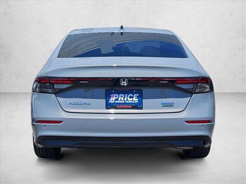 Used 2024 Honda Accord Touring image 7