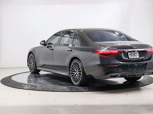 Used 2023 Mercedes-Benz S 580 4MATIC Sedan image 2
