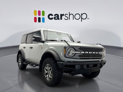 Used 2024 Ford Bronco Badlands image 7