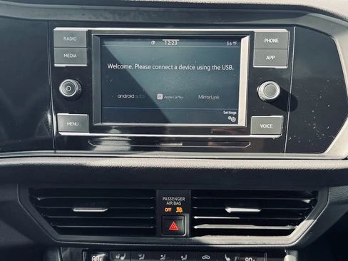 Used 2021 Volkswagen Jetta SE image 16