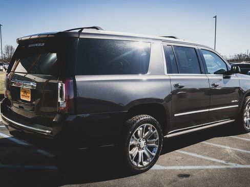 Used 2016 GMC Yukon XL Denali w/ Open Road Package image 11