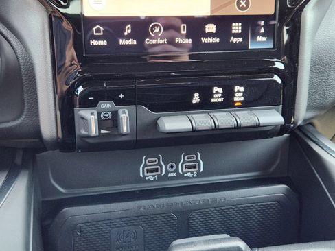Used 2025 RAM 1500 Laramie w/ Laramie Southwest Edition AWD/4WD image 16