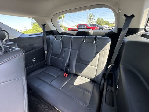 Used 2025 Ford Explorer Active w/ Active Comfort Package AWD/4WD image 24