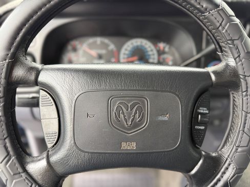 Used 2000 Dodge Ram 2500 Truck SLT image 30