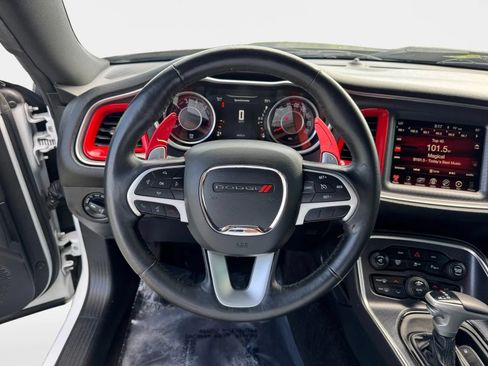 Used 2016 Dodge Challenger R/T Scat Pack w/ Leather Interior Group RWD image 14
