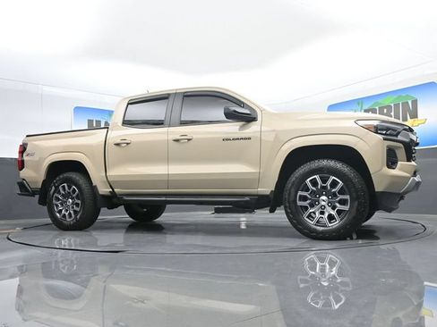 Used 2024 Chevrolet Colorado Z71 w/ Z71 Convenience Package 2 AWD/4WD image 20