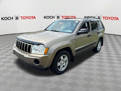 Used 2005 Jeep Grand Cherokee Laredo AWD/4WD image 3
