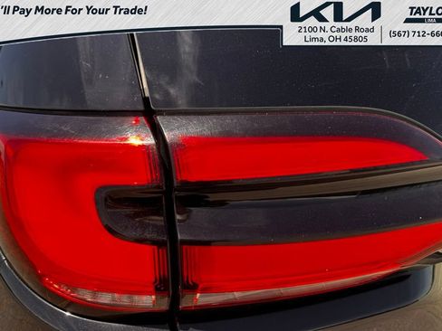 Used 2023 Chrysler Pacifica Touring-L FWD image 18