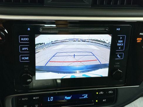 Used 2017 Toyota Corolla XLE FWD image 15