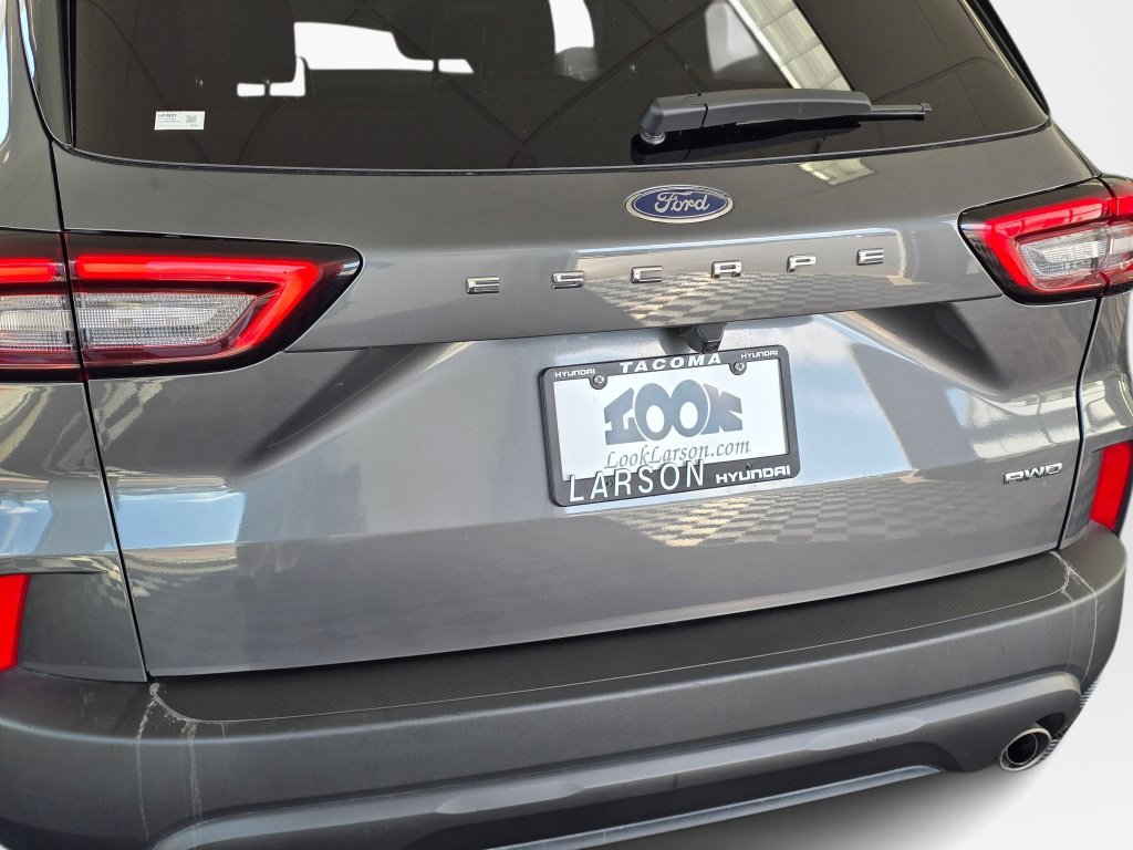 Used 2025 Ford Escape ST-Line Select AWD/4WD image 12