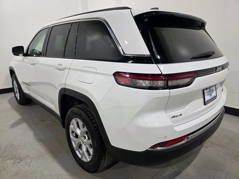 Used 2023 Jeep Grand Cherokee Limited image 42