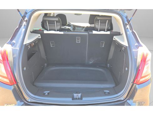 Used 2020 Buick Encore Preferred w/ Safety Package FWD image 13