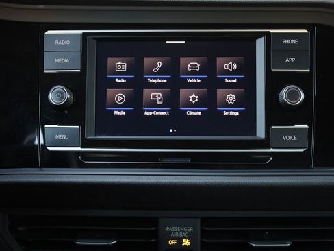 Used 2024 Volkswagen Jetta SE FWD image 38